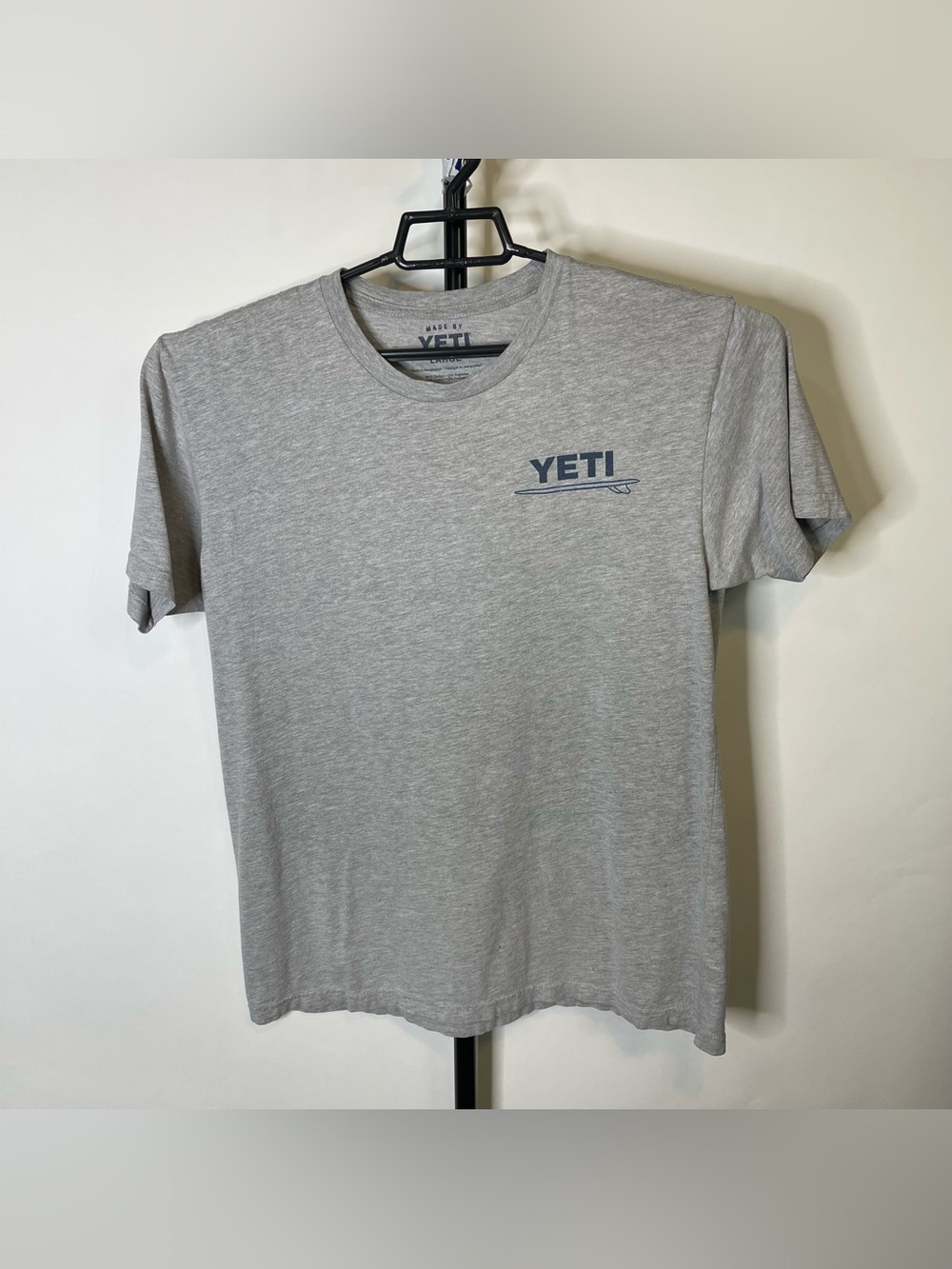 Yeti Surfboard Grey Shirt Size Large Men’s